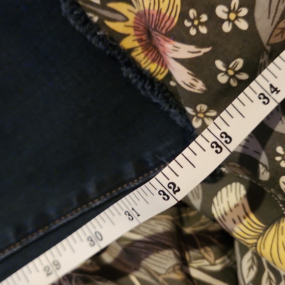 BlankNYC flare jeans - Picture 13 of 13